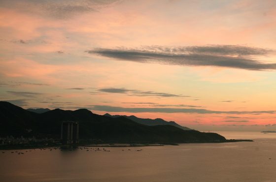 Mẹo Chọn Màu Sắc Thích Hợp Trong Thiết Kế Nhà Phố